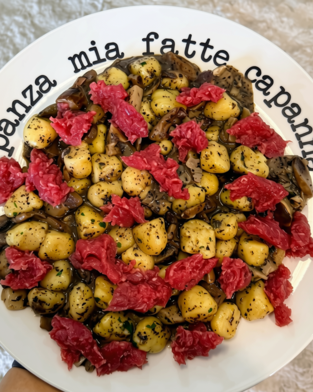 Gnocchi Low Carb con tartare, funghi e tartufo